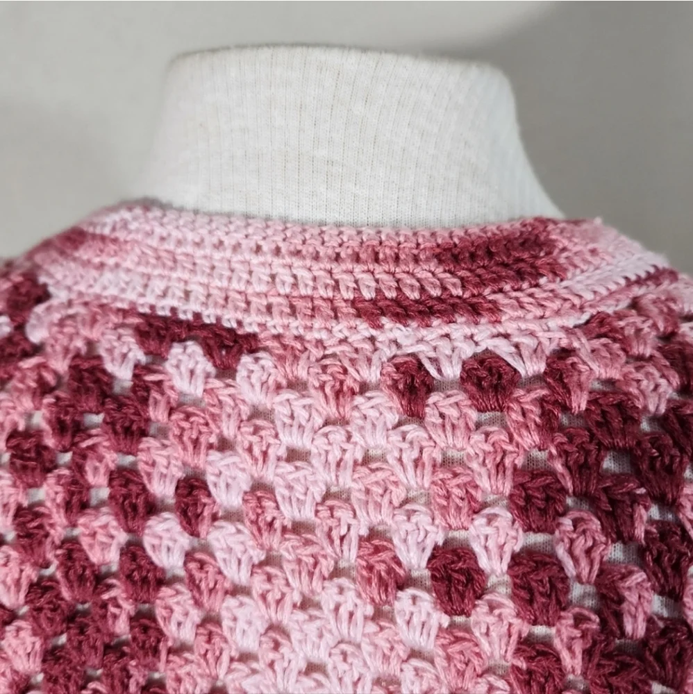 Hand Crafted Crocheted Pullover Pink Size L - Picture 11 of 12